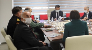 Havalimanında güvenlik önlemleri görüşüldü