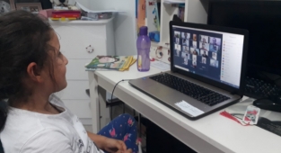 Minik öğrecilere yazar sürprizi