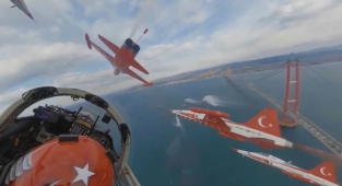 Muhteşem gösteri uçuşu