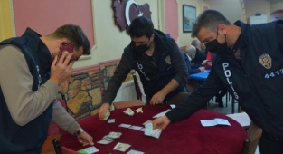 20 şahıs gözaltına alındı