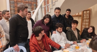 Gençlerle sahur programı