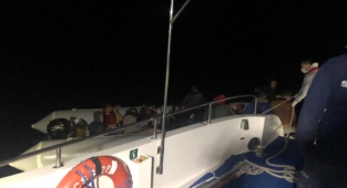 Kurtarılarak karaya çıkarıldılar