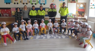 Miniklere trafik eğitimi verildi
