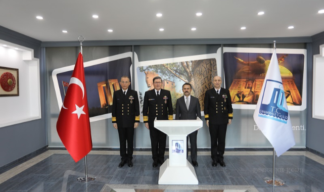 Oramiral Özbal Çanakkale’de