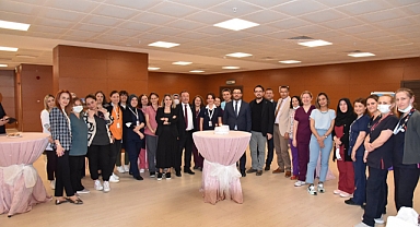 Hastanede pastalı kutlama