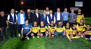 Turnuvanın şampiyonu Işıklar Köyü