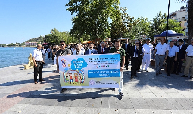 Kordonboyunda Koruyucu Aile Günü yürüyüşü