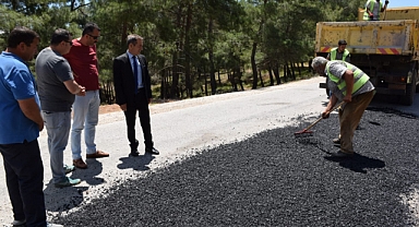 Köy yolları bakımdan geçiyor