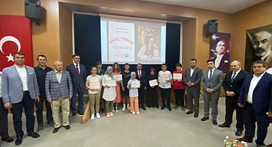 "Yüreklerde Akif, Dillerde Hürriyet"