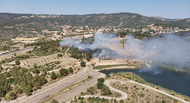 Kayadere Köyü'ndeki yangın söndürüldü