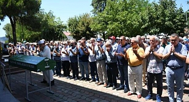 Muammer Tan dualarla uğurlandı