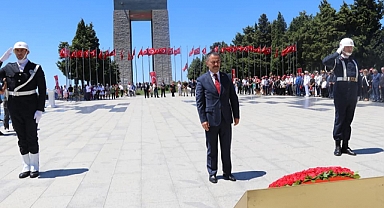 Şehitler Abidesi’nde anma töreni