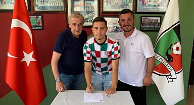 Ahmet Yavuz ile sözleşme imzalandı