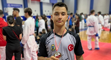 Akkaya’dan gümüş madalya