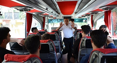 Batmanlı gençler Çanakkale'ye uğurlandı