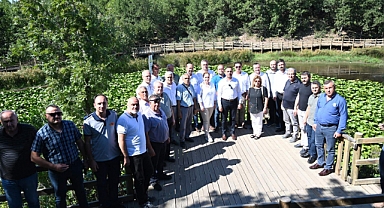 Nilüfer Gölü’nde Meclis Toplantısı