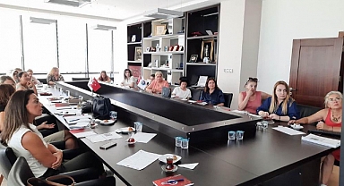 TOBB Çanakkale Kadın Girişimciler Kurulu İşbirliğinde İşletme Merceği Bilgilendirme Toplantısı Düzenlendi