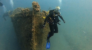Bakan Ersoy'dan 'Lundy' batığına anı dalışı