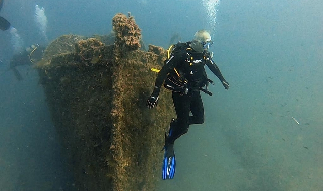 Bakan Ersoy&#039;dan &#039;Lundy&#039; batığına anı dalışı