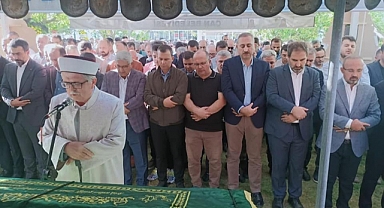 Dualarla uğurlandı