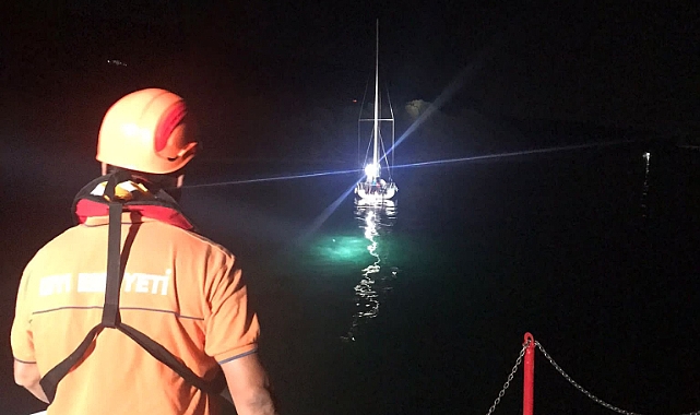 Karaya oturduğu yerden kurtarıldı