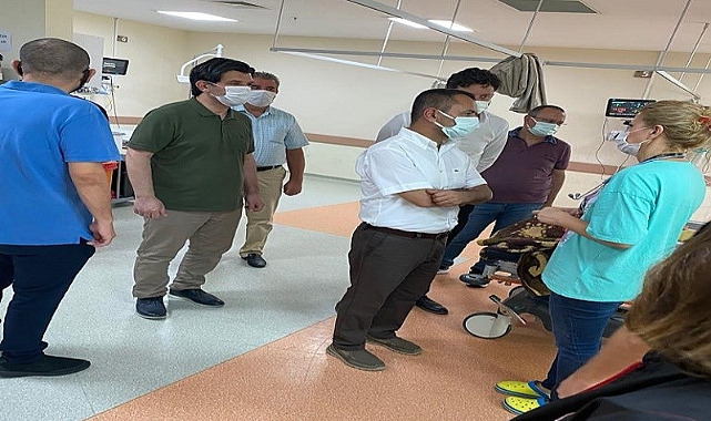 Kazada yaralanan vatandaşları ziyaret etti