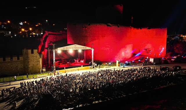 Kilitbahir Kalesi&#039;nde konser