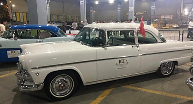 Klasik otomobiller göz kamaştırdı