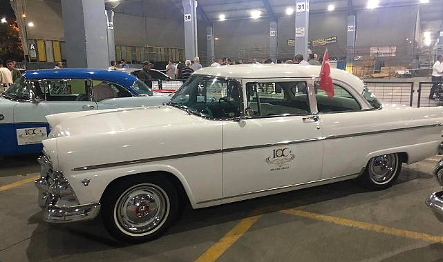 Klasik otomobiller göz kamaştırdı