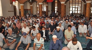 Kurtuluş Günü'nde Mevlid-i Şerif okutuldu