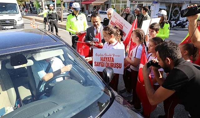 Yayalara Öncelik Duruşu, Hayata Saygı Duruşu