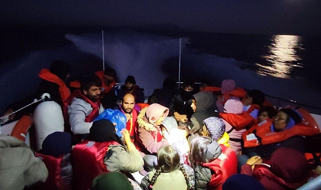 İmdatlarına Sahil Güvenlik ekipleri yetişti