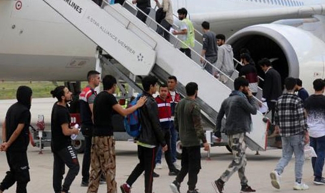 104 bin 272 göçmen sınır dışı edildi