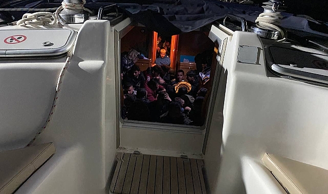 Yelkenli teknede yakalandılar