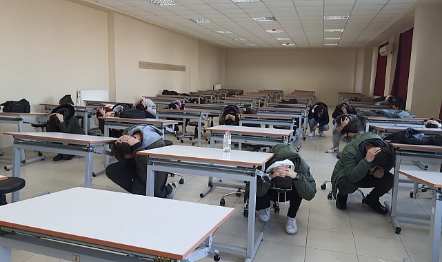 ÇOMÜ&#039;de deprem tatbikatı