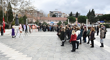 Cumhuriyet Meydanı'nda 5 Aralık töreni