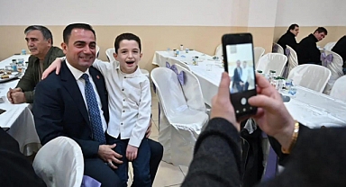 Erdoğan; "Yüzünüzdeki gülücük kalplerde açan güle dönüşüyor"