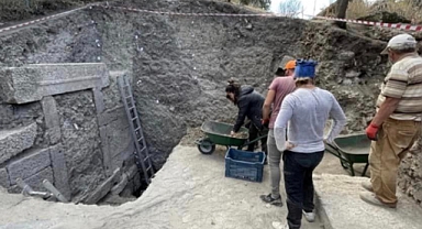 "Ezinemizin tarihine sahip çıkıyoruz"