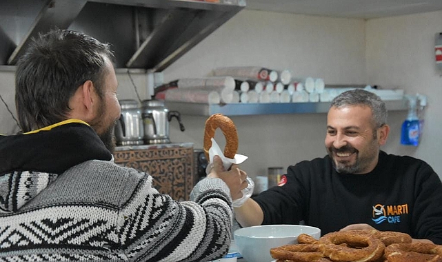 GESTAŞ&#039;tan şoförlere &#039;çay ve simit&#039; ikramı