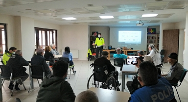 Huzurevinde trafik güvenliği eğitimi