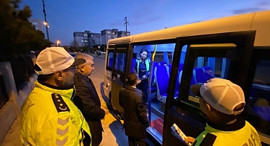 Okul servislerini denetledi