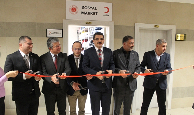 Kızılay Sosyal Market hizmette