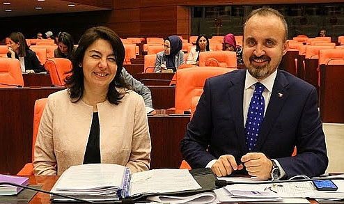 Turan ve İskenderoğlu&#039;ndan yeni yıl mesajı