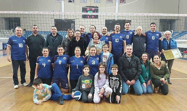 Voleybol Turnuvası&#039;nda heyecan sürüyor