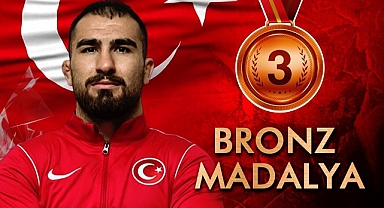 Aktürk'ten bronz madalya