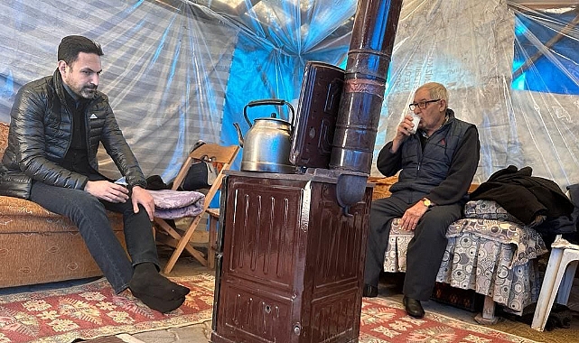 &quot;Biriz, beraberiz ve el eleyiz&quot;