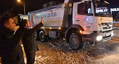 Deprem bölgesine uğurlandılar