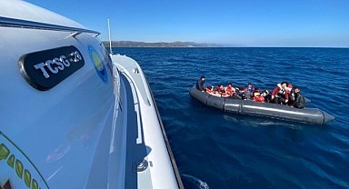 Ayvacık'ta 19 düzensiz göçmen kurtarıldı