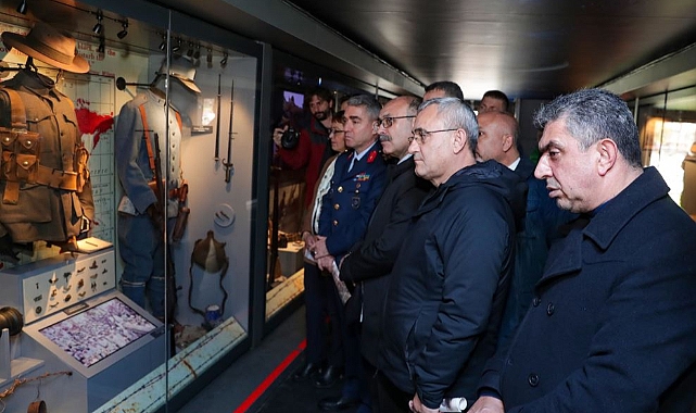 Mobil Müze Tırı ziyaretçilerini ağırlıyor