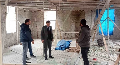 Tarihi Çınarlı camiinde sona doğru